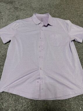 Fabletics Men's Light Lavender Short-Sleeve Button-Down Shirt